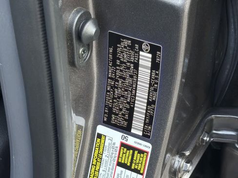 Used 2022 Toyota Camry LE image 9