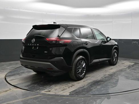 Used 2023 Nissan Rogue S image 7