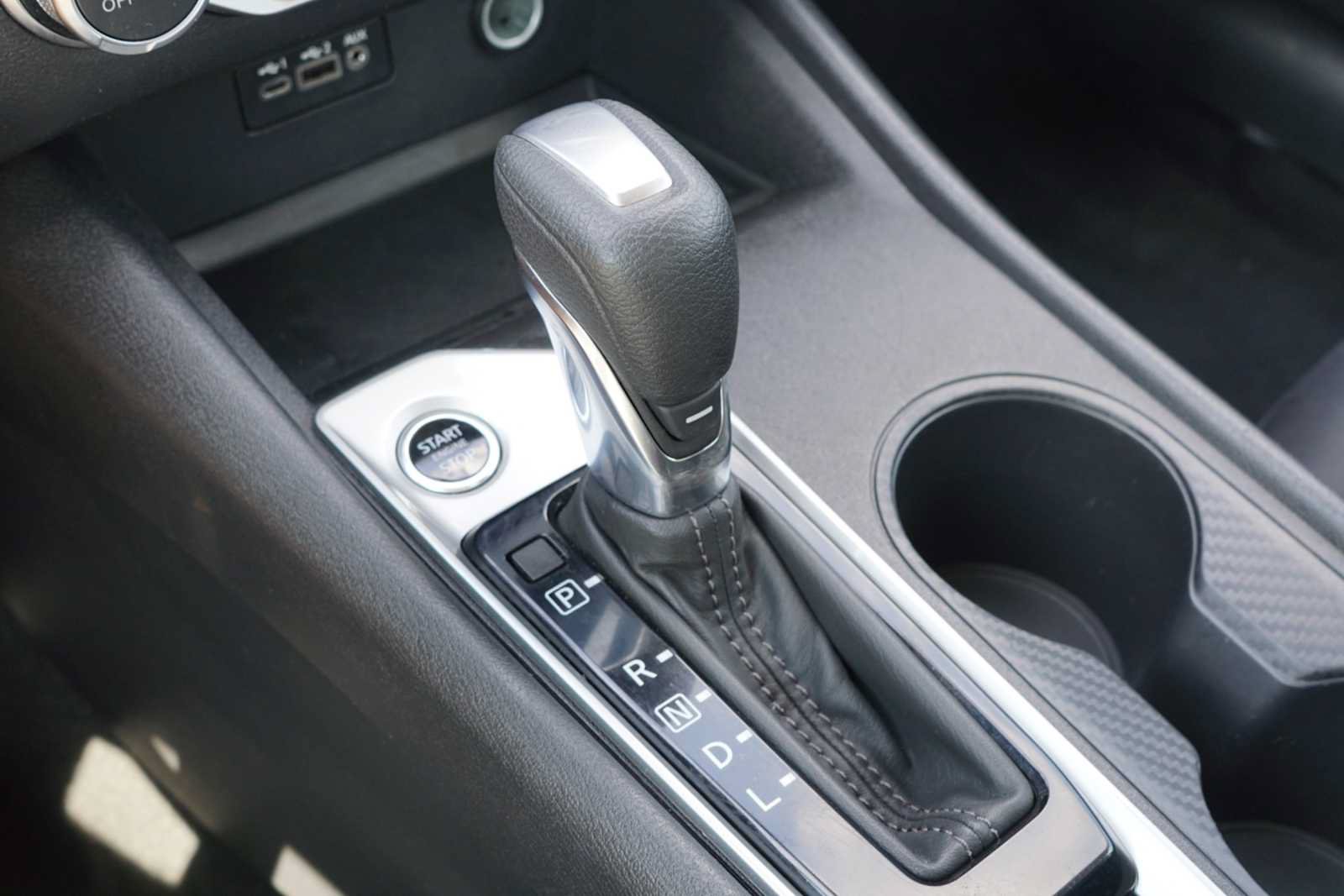 Used 2025 Nissan Altima 2.5 SV FWD image 11