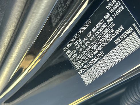 Certified 2022 Porsche Cayenne S Platinum image 28