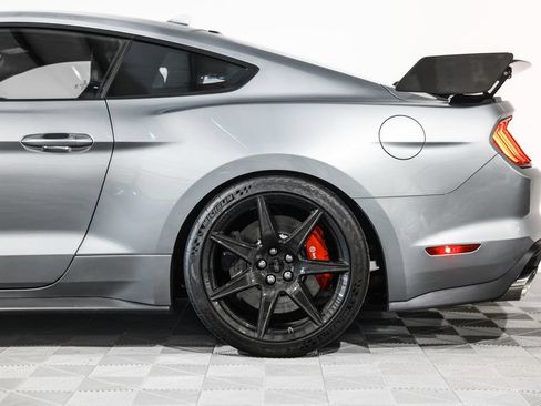 Used 2020 Ford Mustang Shelby GT500 w/ Carbon Fiber Track Pack RWD image 15
