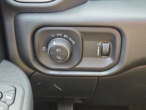 New 2026 RAM 2500 Tradesman AWD/4WD image 18