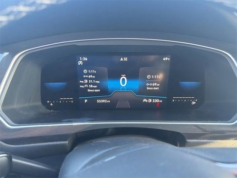 Used 2023 Volkswagen Tiguan SE R-Line image 8