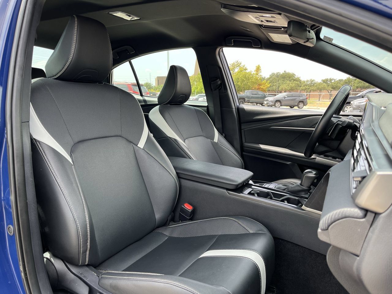 Used 2025 Toyota Camry SE FWD image 23