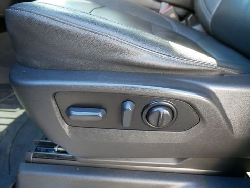 Used 2022 GMC Sierra 2500 SLT image 17