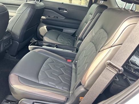 New 2026 Nissan Pathfinder Platinum AWD/4WD image 19