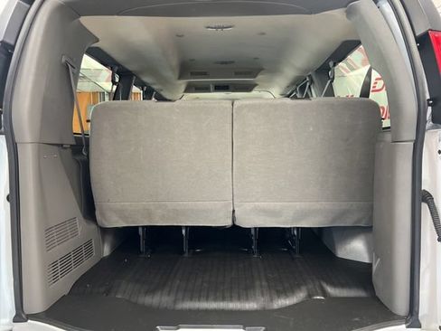 Used 2024 Chevrolet Express 3500 LS w/ Chrome Appearance Package RWD image 6
