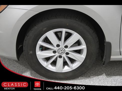 Used 2016 Volkswagen Golf S FWD image 19