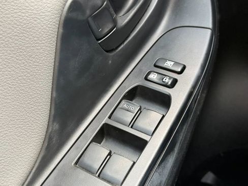 Used 2017 Toyota Yaris L FWD image 21