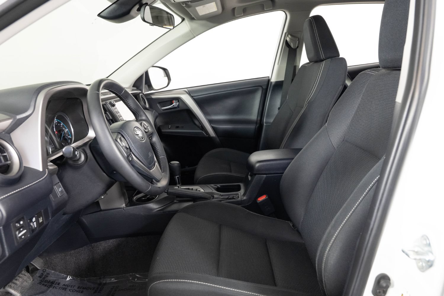 Used 2018 Toyota RAV4 XLE w/ Carpet Mat Package AWD/4WD image 14