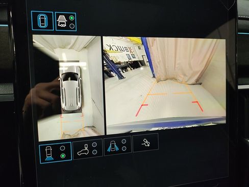 New 2026 GMC Acadia Denali Ultimate w/ LPO, Floor Liner Package image 32