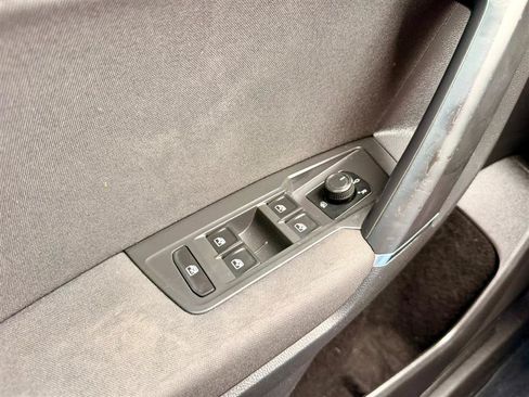 Used 2018 Volkswagen Tiguan S AWD/4WD image 13
