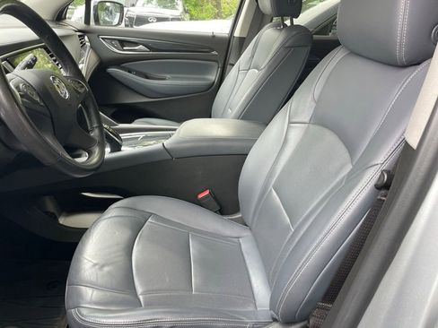 Used 2021 Buick Enclave Essence w/ Sport Touring Edition AWD/4WD image 6