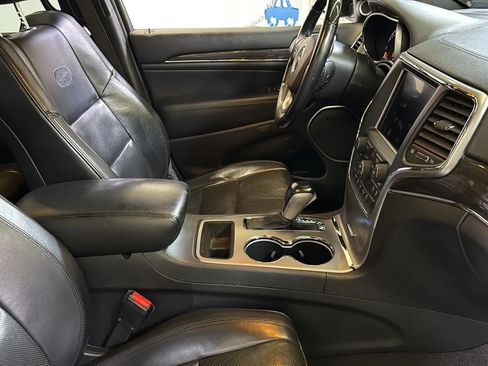 Used 2018 Jeep Grand Cherokee Overland w/ Trailer Tow Group IV RWD image 18