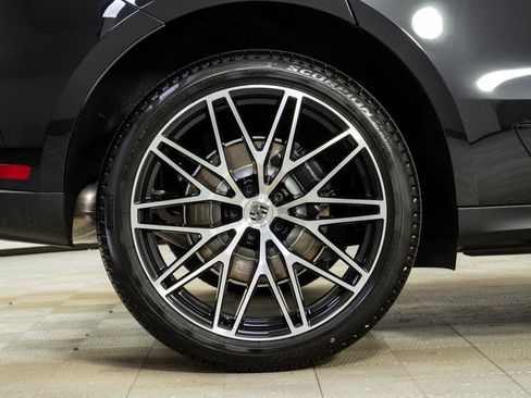 New 2026 Porsche Macan AWD/4WD image 39