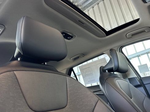 New 2026 Kia Niro Wave FWD image 17