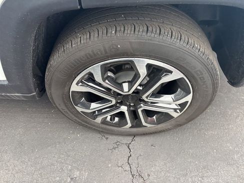 Certified 2022 Jeep Compass Limited image 12