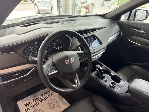 Used 2023 Cadillac XT4 Premium Luxury w/ Technology Package AWD/4WD image 18