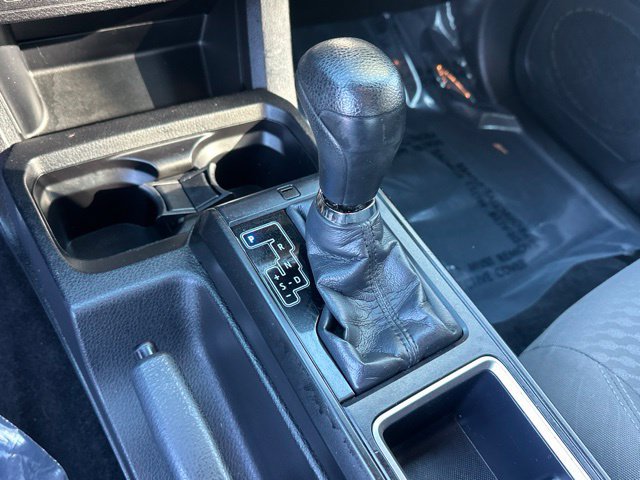 Used 2020 Toyota Tacoma SR5 w/ Technology Package AWD/4WD image 5