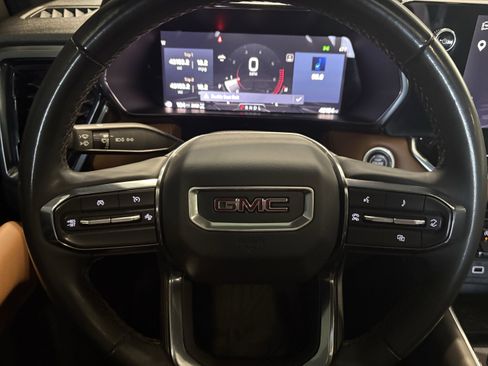 Used 2024 GMC Canyon AT4 w/ Technology Package image 20