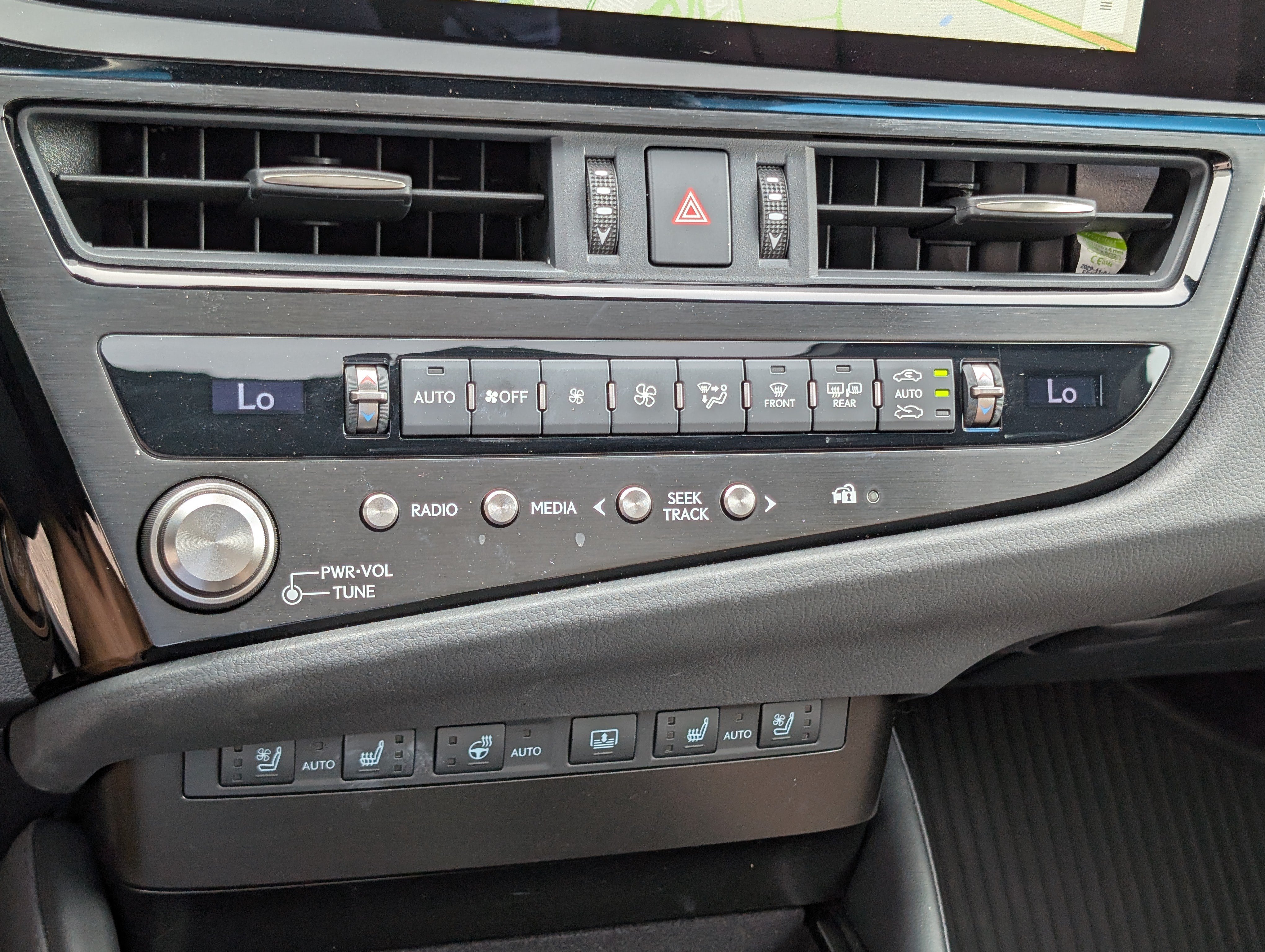 Used 2025 Lexus ES 350 Ultra Luxury FWD image 28