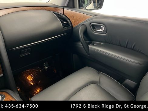 Used 2022 Nissan Armada SL w/ Captain's Chairs Package AWD/4WD image 10