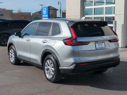 Used 2025 Honda CR-V LX image 9