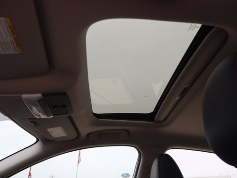 Used 2024 Nissan Sentra SR w/ SR Premium Package image 22