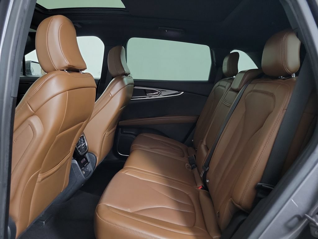 Certified 2022 Lincoln Nautilus Reserve AWD/4WD image 14