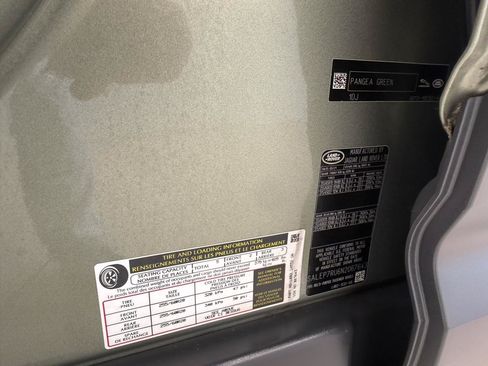 Used 2022 Land Rover Defender 110 SE AWD/4WD image 37