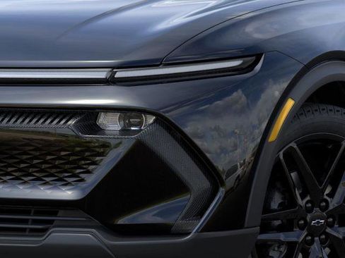 New 2026 Chevrolet Equinox EV LT image 10