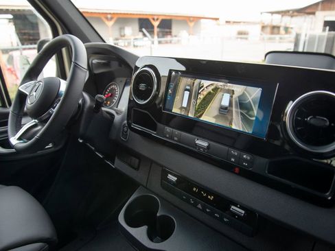 New 2026 Mercedes-Benz Sprinter 2500 image 16