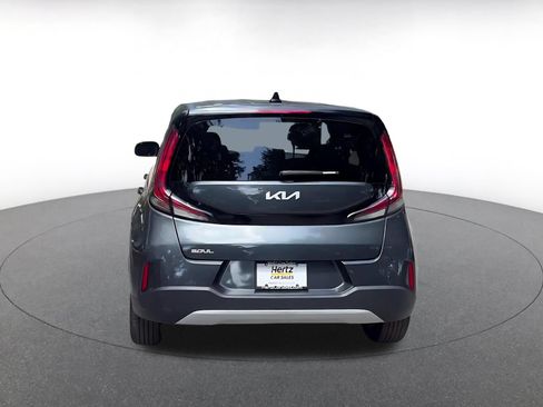 Used 2025 Kia Soul LX w/ LX Technology Package FWD image 12