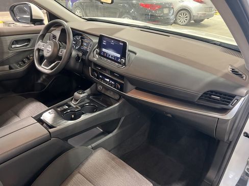 Certified 2023 Nissan Rogue SV image 21