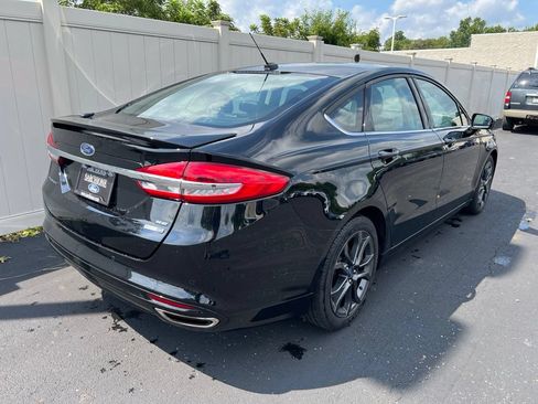 Used 2018 Ford Fusion SE w/ Equipment Group 201A AWD/4WD image 3