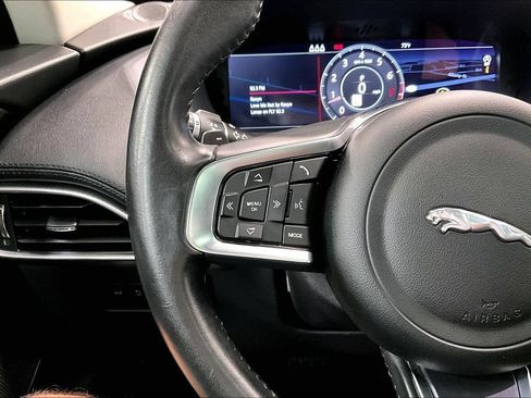 Used 2020 Jaguar F-PACE Prestige AWD/4WD image 11