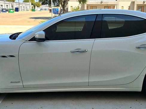 Used 2018 Maserati Ghibli S GranSport RWD image 9