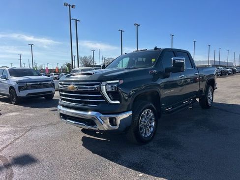 Certified 2025 Chevrolet Silverado 2500 LTZ w/ LTZ Convenience Package image 7