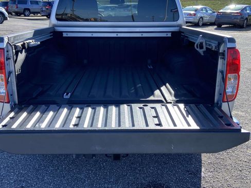 Used 2013 Nissan Frontier SV w/ SV Value Truck Pkg image 8