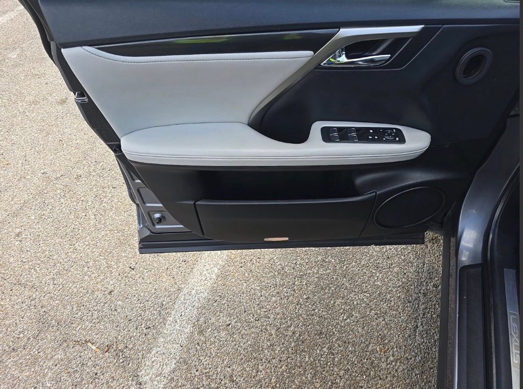 Used 2019 Lexus RX 350 FWD image 9