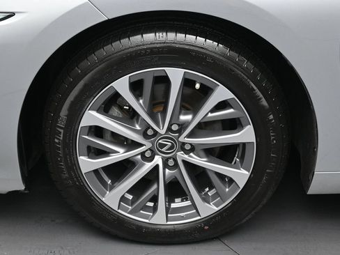 Used 2022 Lexus ES 350 w/ ES 350 Ultra Luxury Package FWD image 35