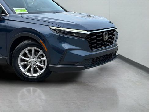 Used 2024 Honda CR-V EX image 3