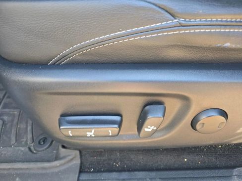 Used 2020 Toyota 4Runner Limited image 11