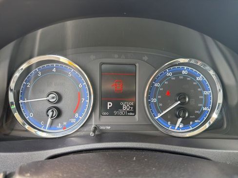 Used 2017 Toyota Corolla LE FWD image 14