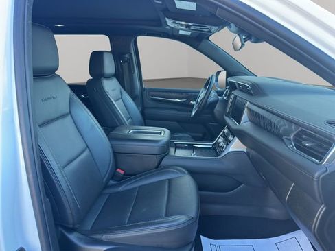 Used 2023 GMC Yukon Denali image 48