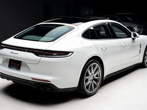 Used 2023 Porsche Panamera 4 AWD/4WD image 32