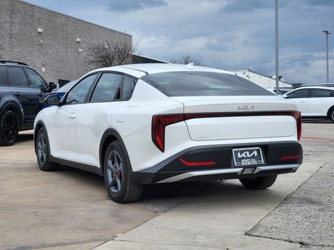New 2026 Kia K4 FWD image 3