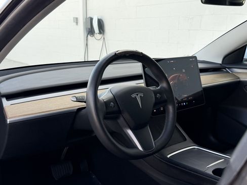 Used 2022 Tesla Model 3 Long Range AWD/4WD image 16