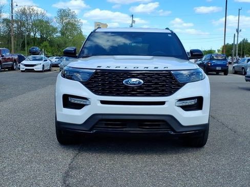 Certified 2024 Ford Explorer ST-Line w/ Class IV Trailer Tow Package AWD/4WD image 2