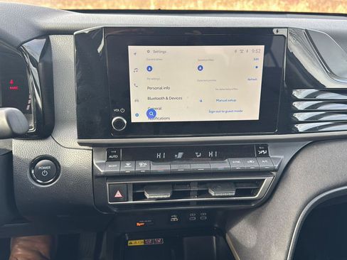 Used 2025 Toyota Camry LE image 13